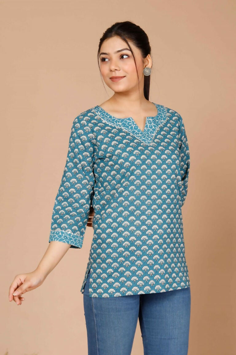 Miravan Women's Blue Floral Printed Pure Cotton Regular Kurti