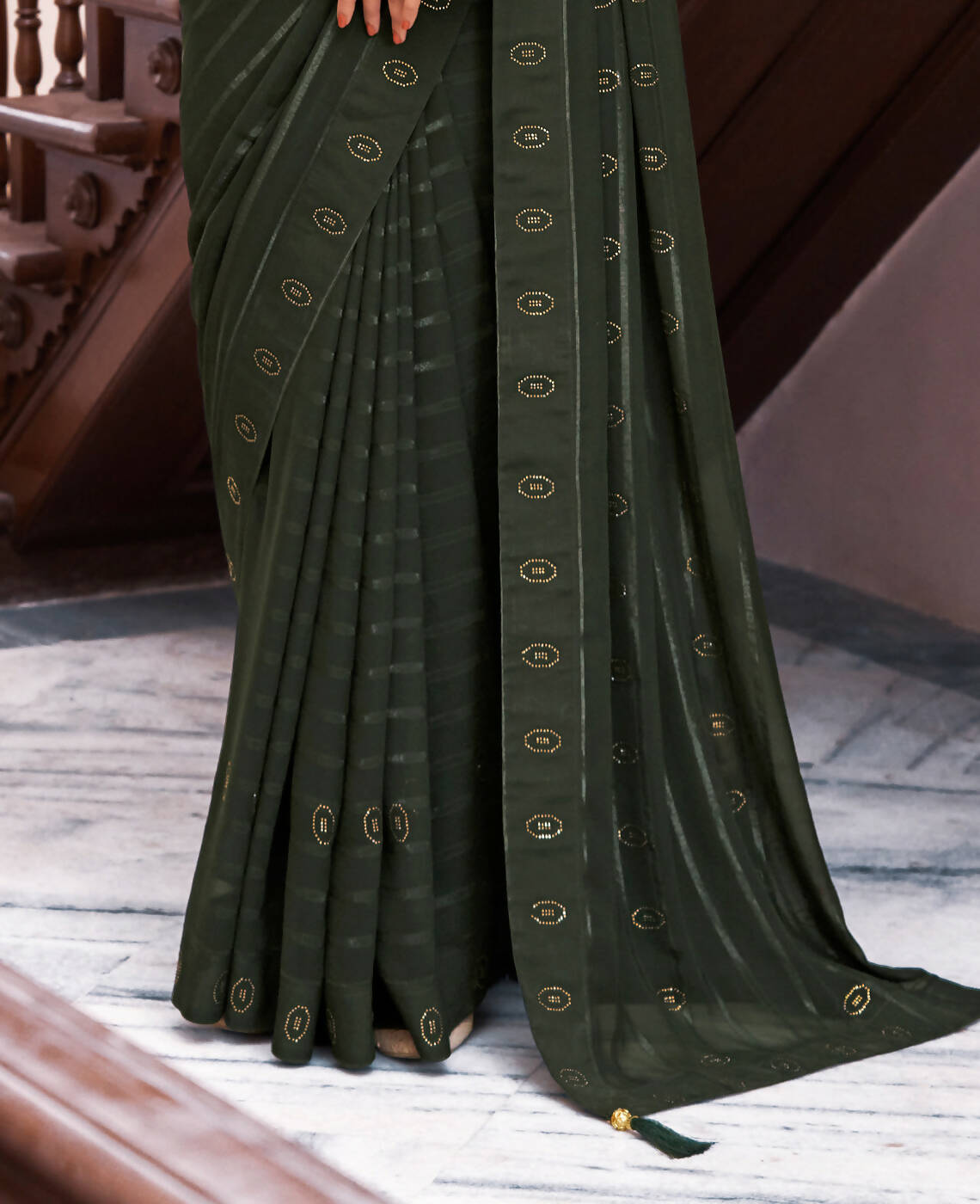 Green Georgette Swaroski Work Saree With Unstitched Blouse Piece - Juhi