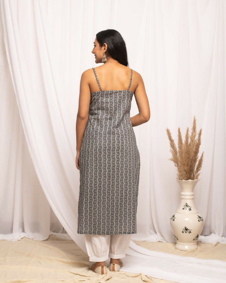 FIORRA Women's Strip Printed Black Cotton Straight Kurta 