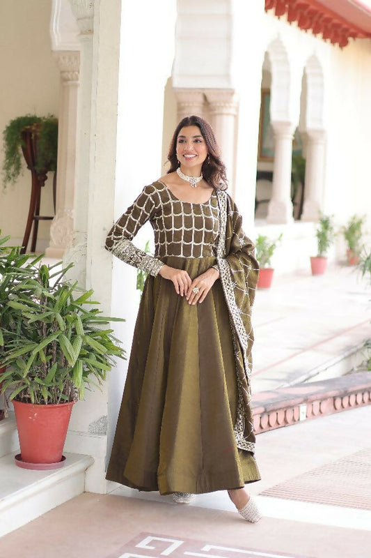 Joban Fashion Mehndi Kurta Set Silk Sequins , Zari, Coding & Thread Embroidered work