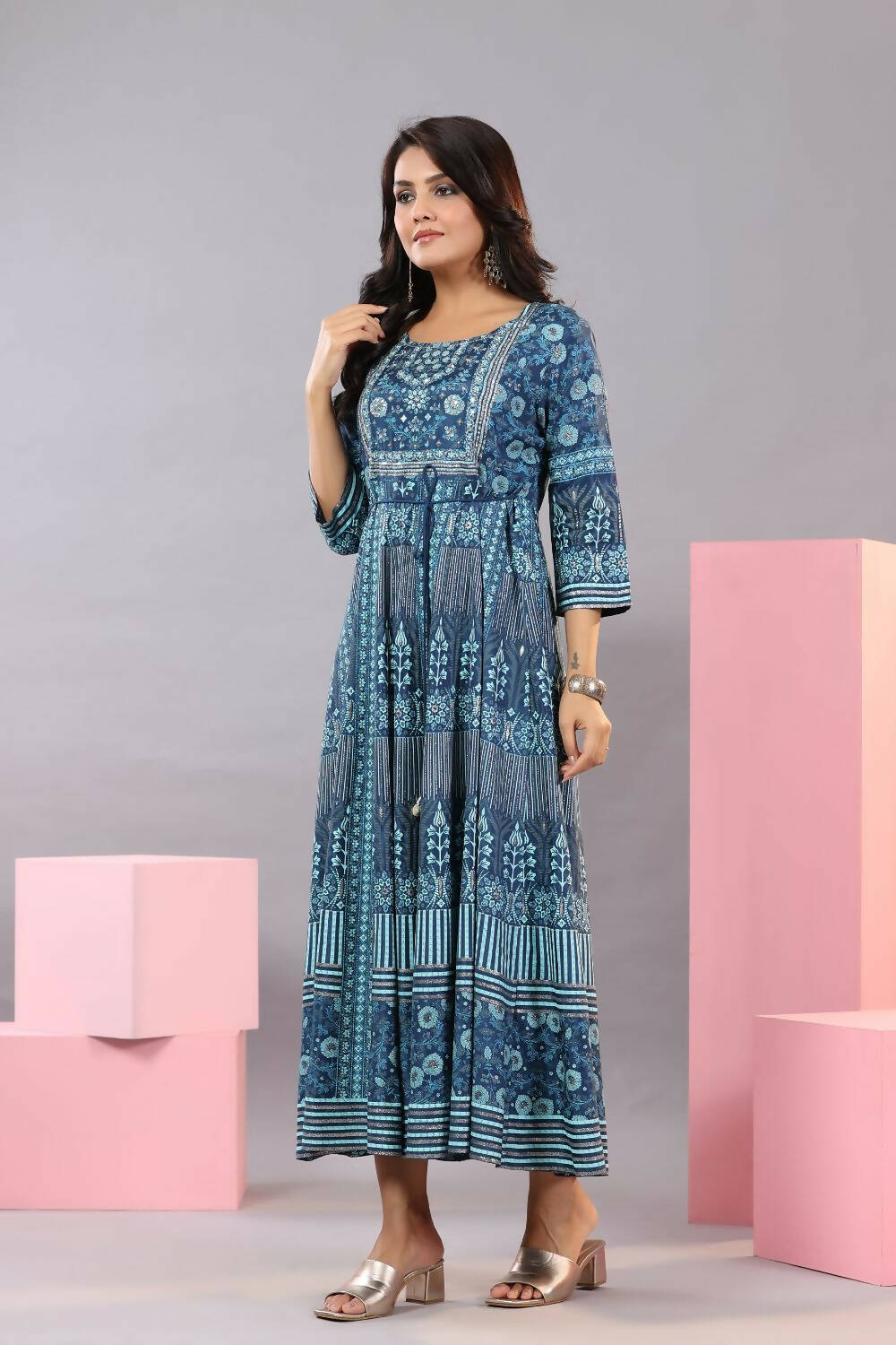 Juniper Women Blue Shantoon Floral Printed Maxi Dress