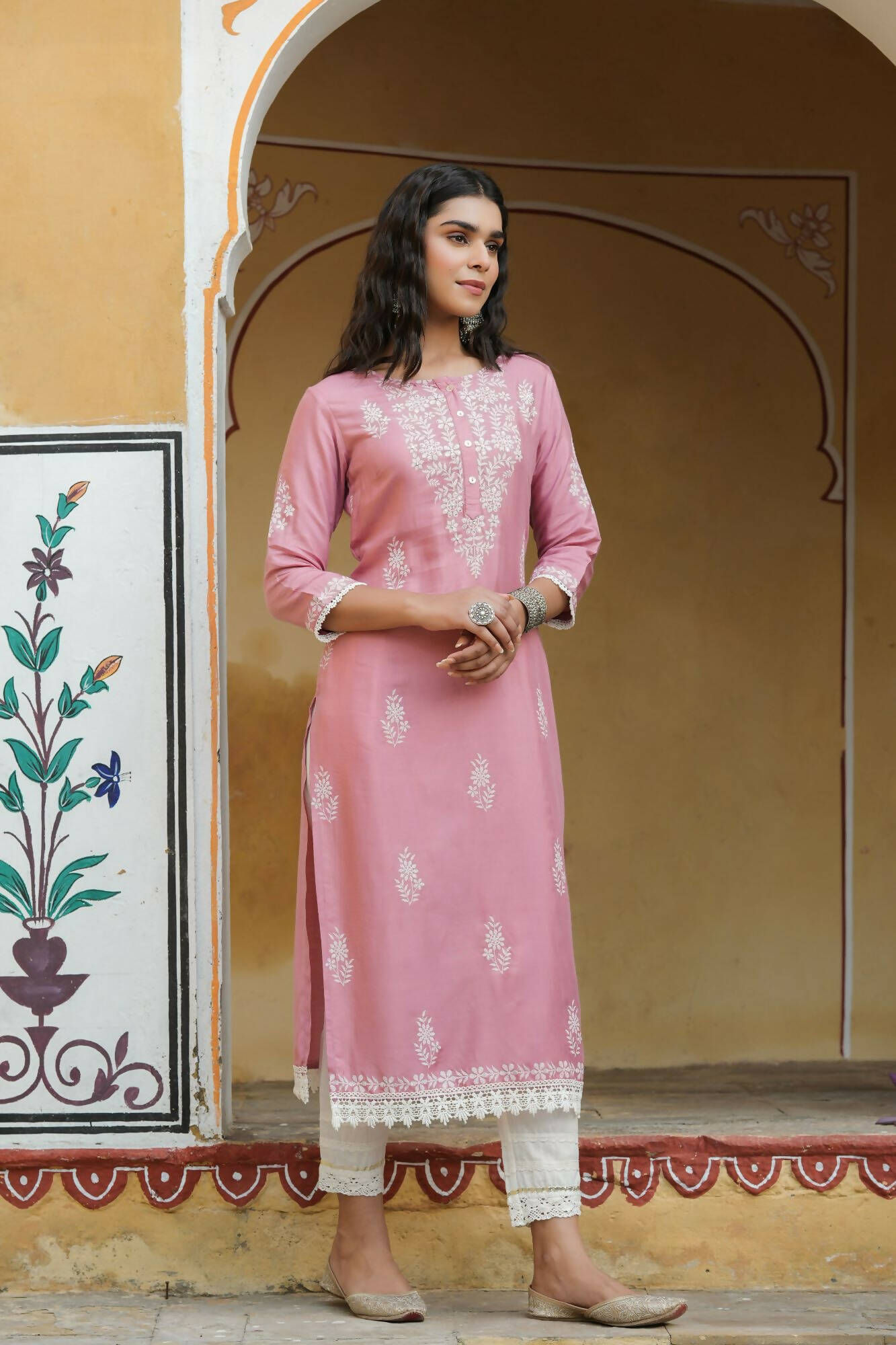 Juniper Women's Onionpink Shantoon Printed Straight Kurta