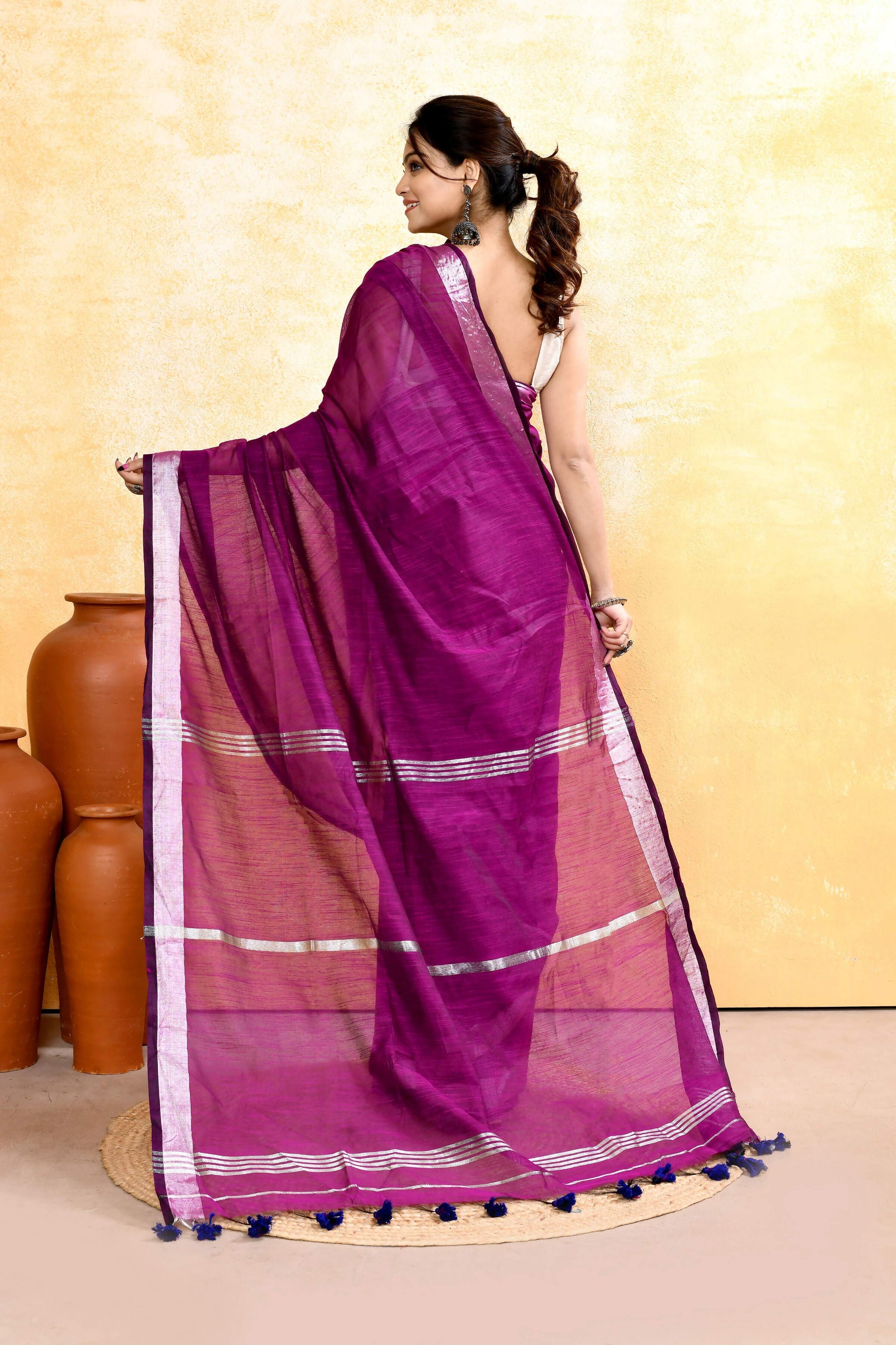 Piyari Fashion Women's Magenta Embellished Cotton Blend Zari Border Handloom Saree