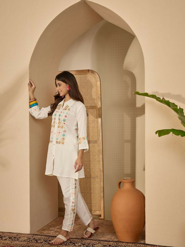 Joban Fashion Women Off-White Roman Silk Embroidered Stitched Kurta Set