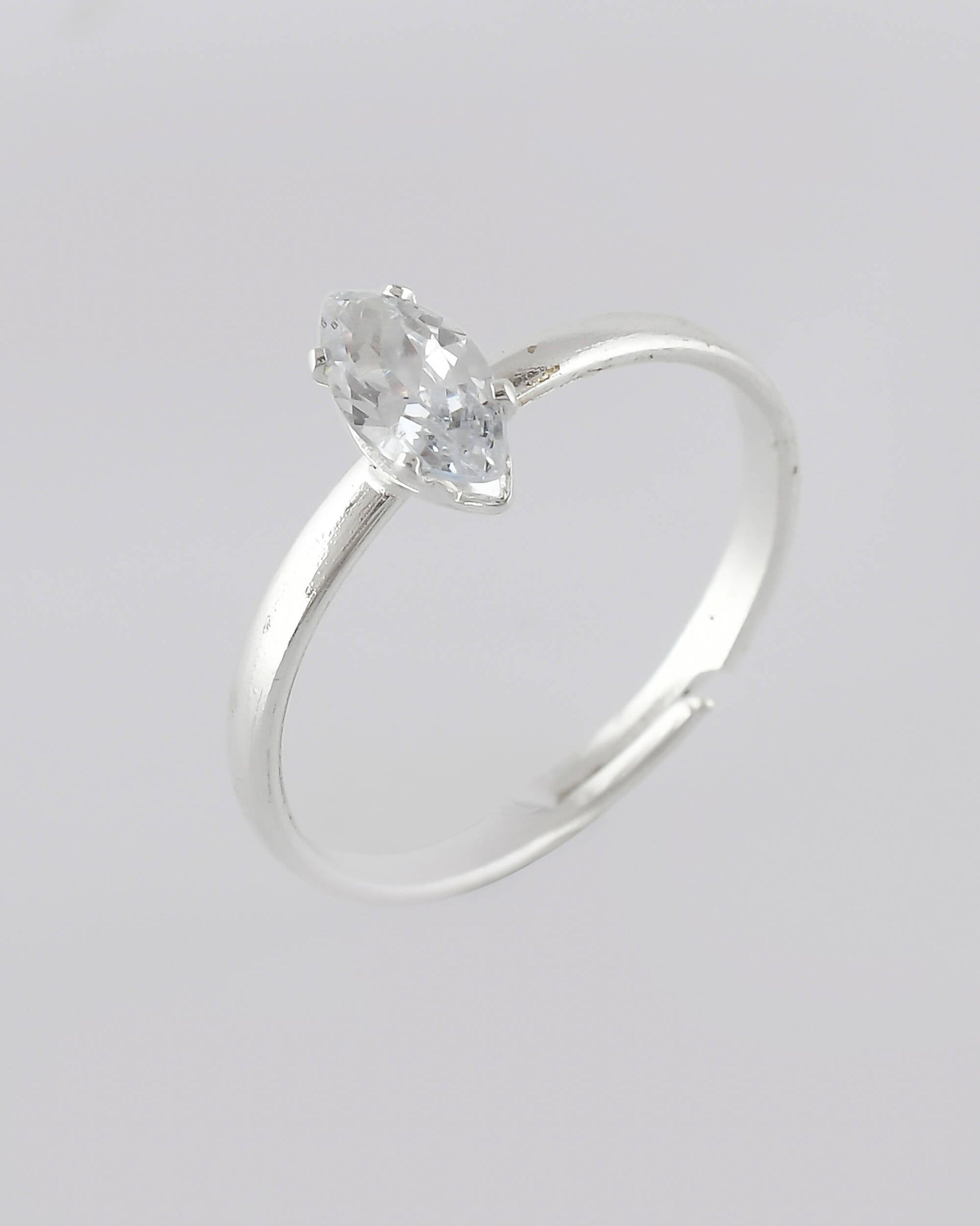 VOJ white CZ-detail Stainless Steel Cubic Zirconia Silver Plated adjustable finger Ring 