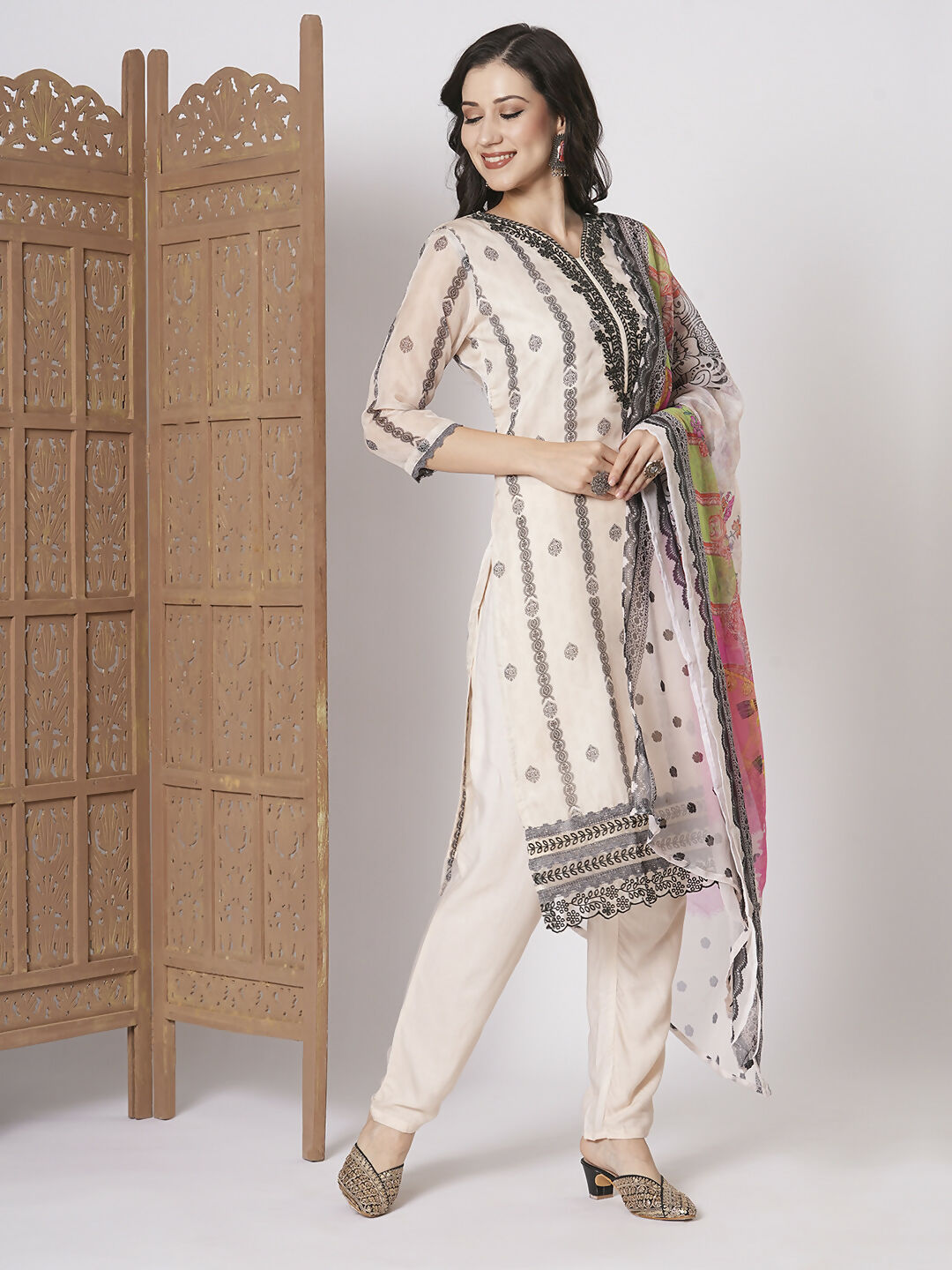 Off White Taby Silk Embroidery Work, Printed Kurta Set - Riya