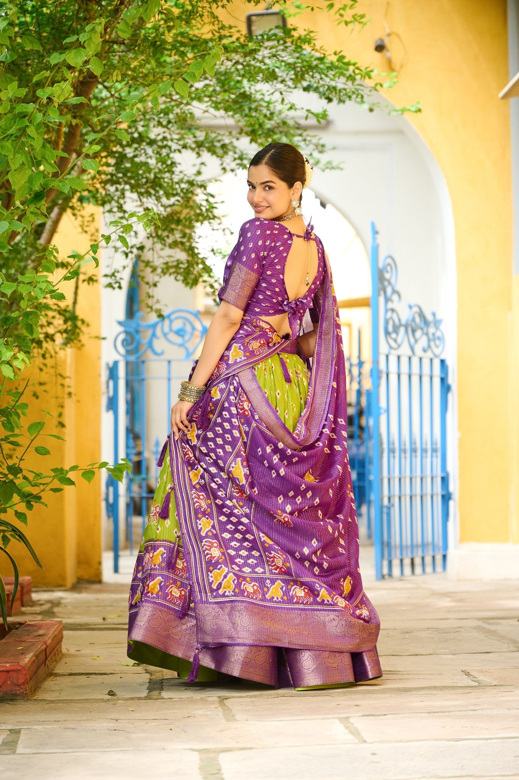 DEIANA'S Jacquard With Jari Lining With Print Lehenga Choli - Mehndi 