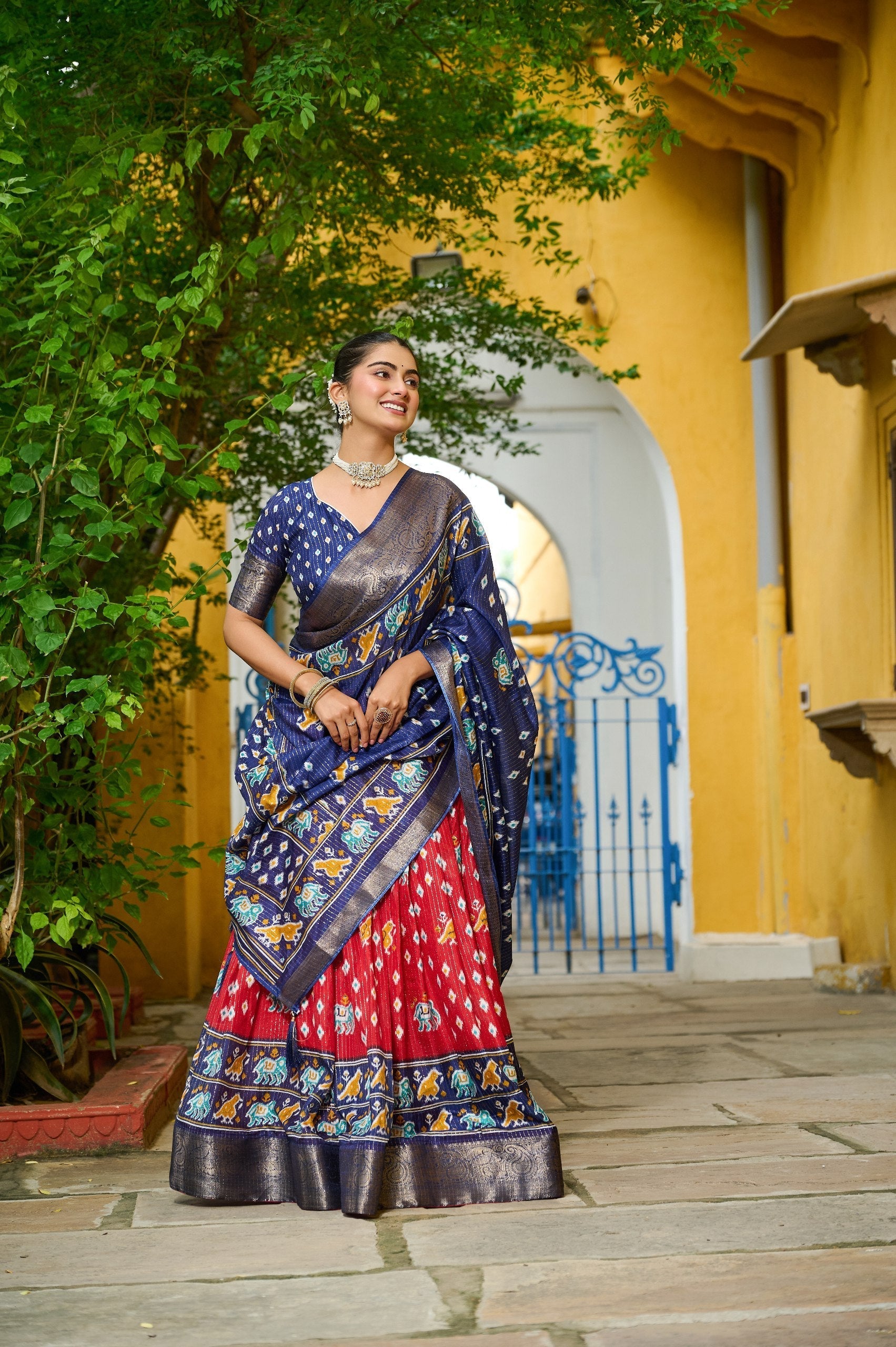 DEIANA'S Jacquard With Jari Lining With Print Lehenga Choli - Red 
