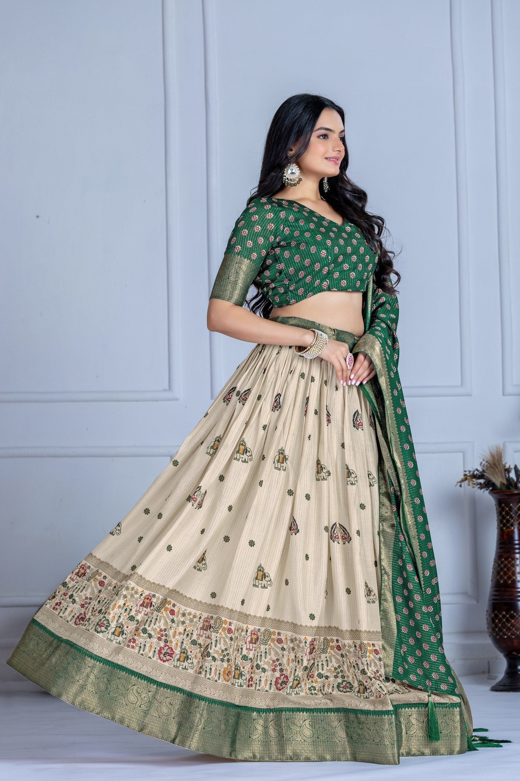 DEIANA'S Jacquard With Jari Print Weaving Lehenga Choli - Off White 