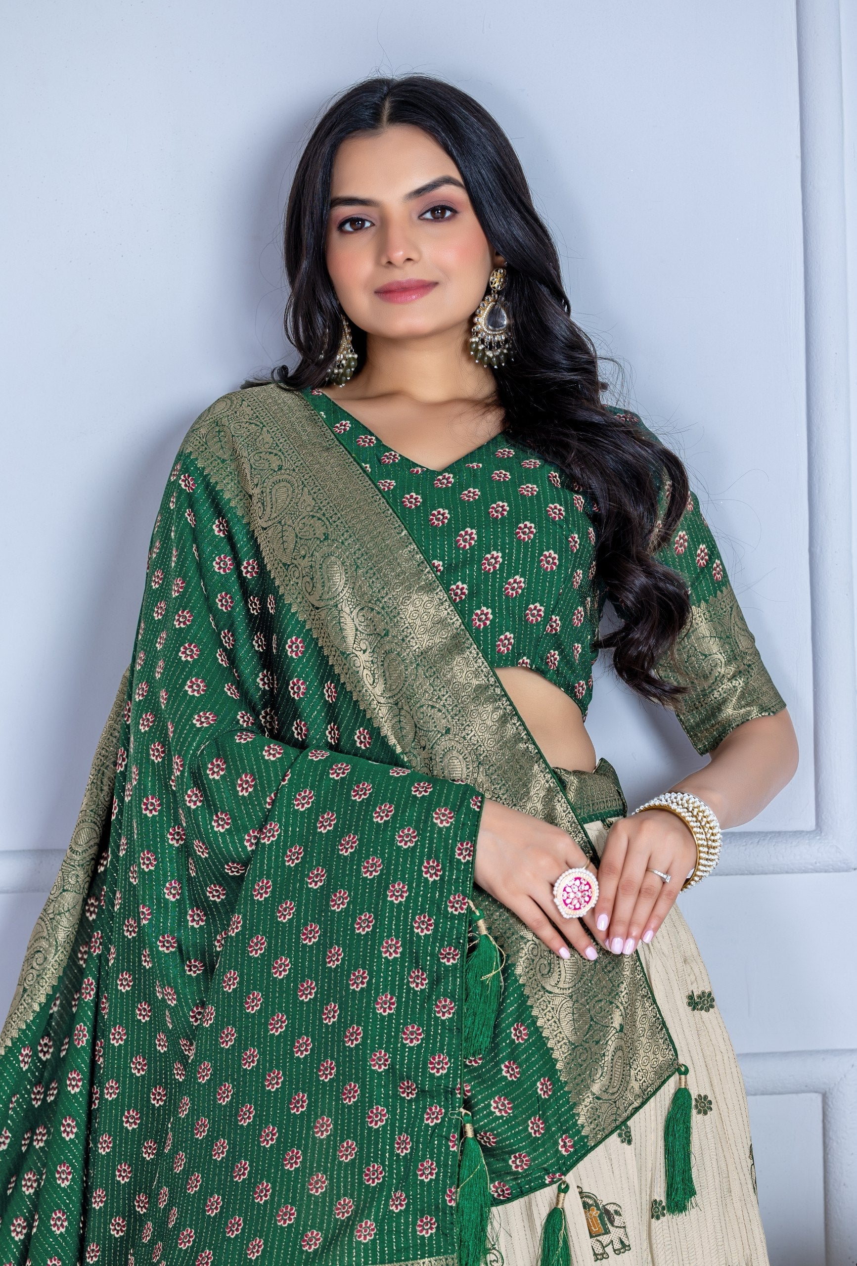 DEIANA'S Jacquard With Jari Print Weaving Lehenga Choli - Off White 