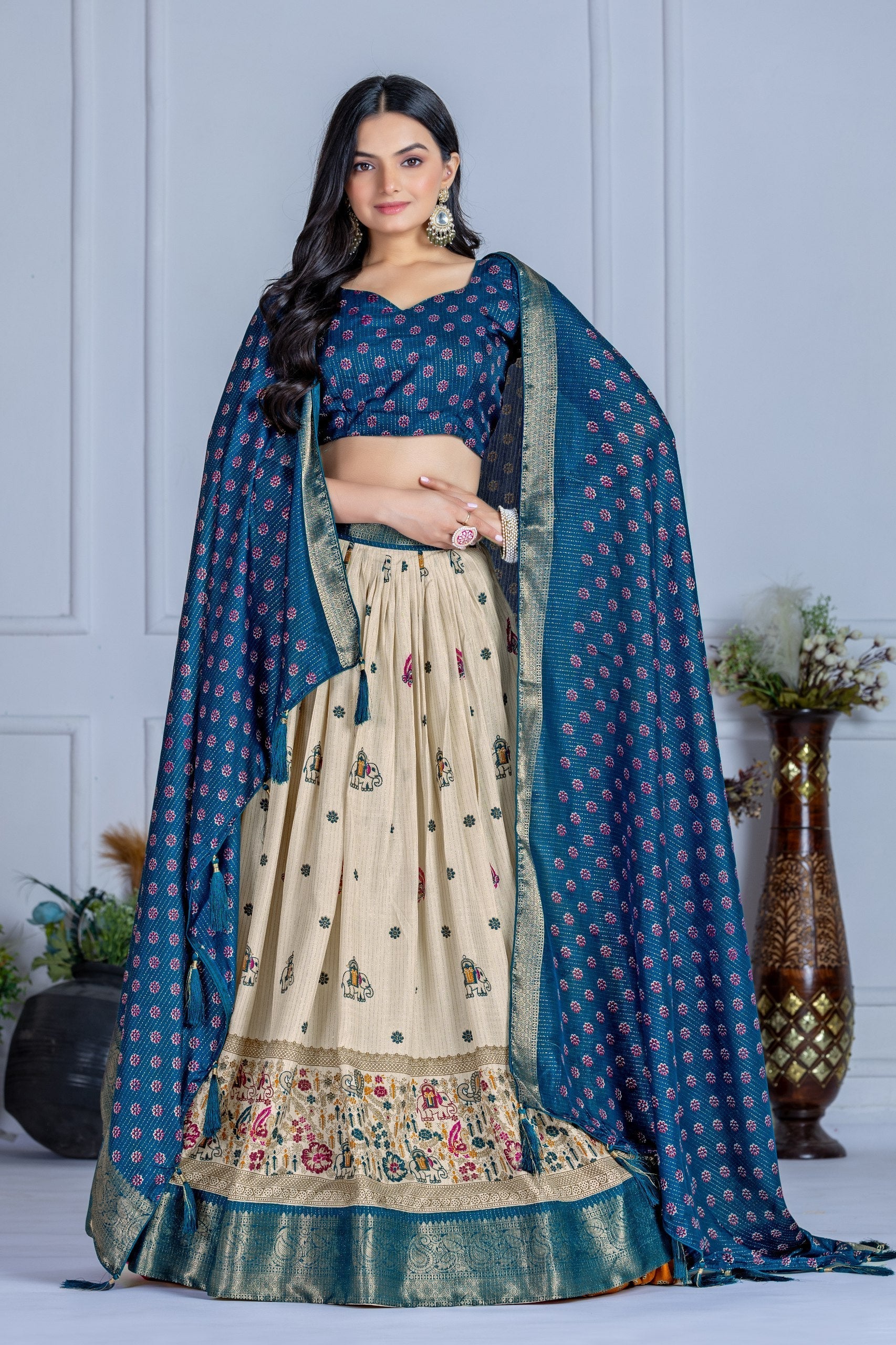 DEIANA'S Jacquard With Jari Print Weaving Lehenga Choli - Off White 