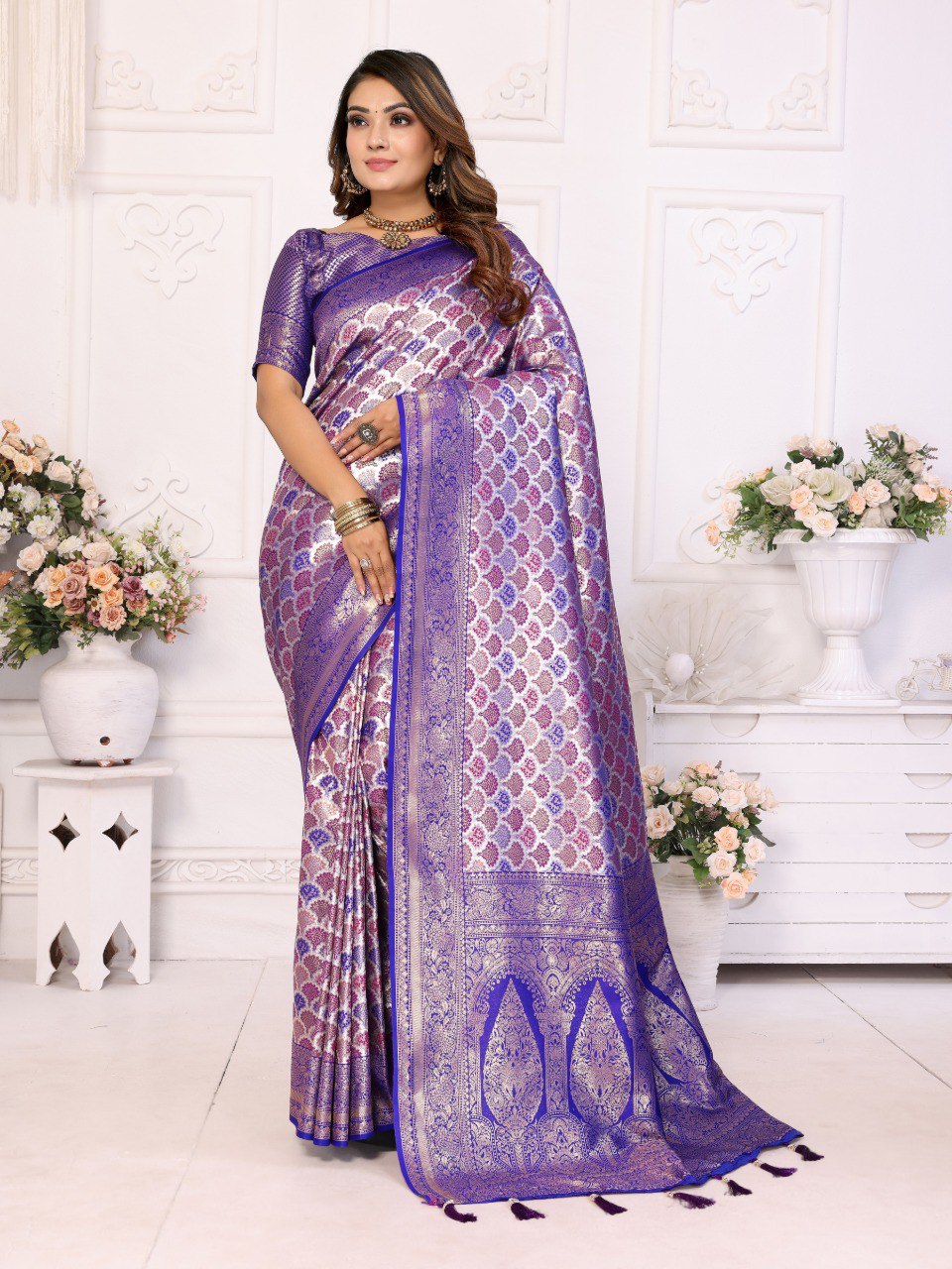 Anaita Lavender Banarasi Chaturi Silk With Weaving Saree With Blouse