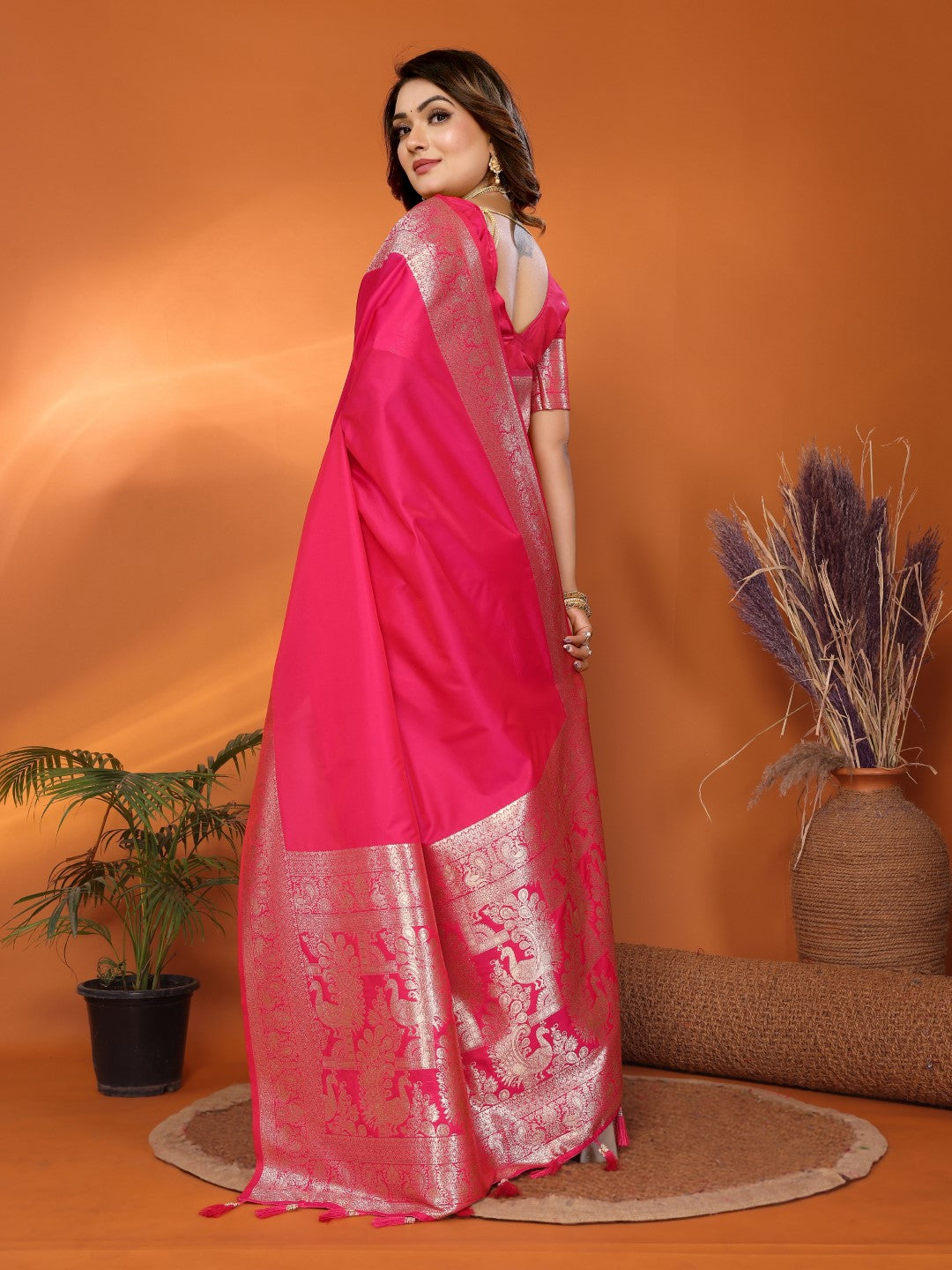 Anaita Pink Banarasi Silk Saree With Weaving Work