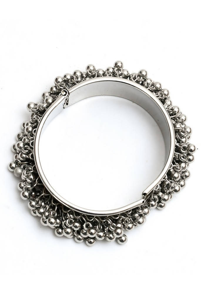 Mominos Fashion Kamal Johar Oxidised Silver-Plated Ghungroo Handcraft Alloy Bracelet 