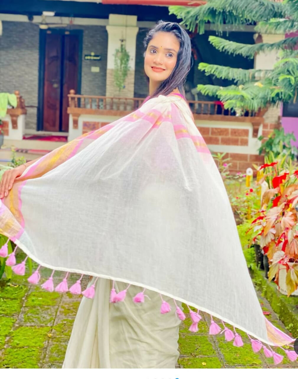 Exclusive Collection Beautiful White Pink Pure Cotton Hand Weaving Handloom Grab2Buy With Running Blouse Piece 