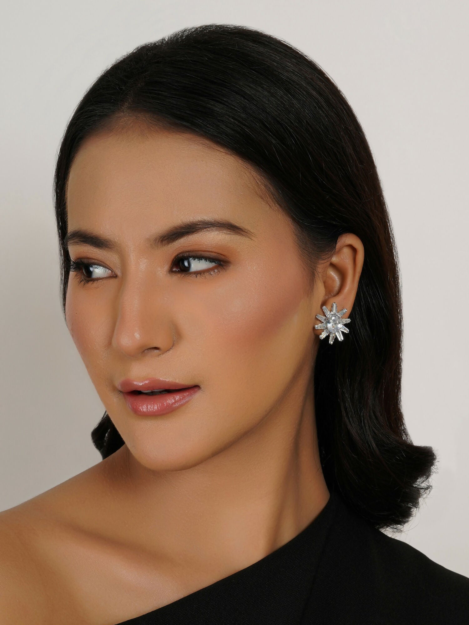 stone stud (white) - Ruby Raang