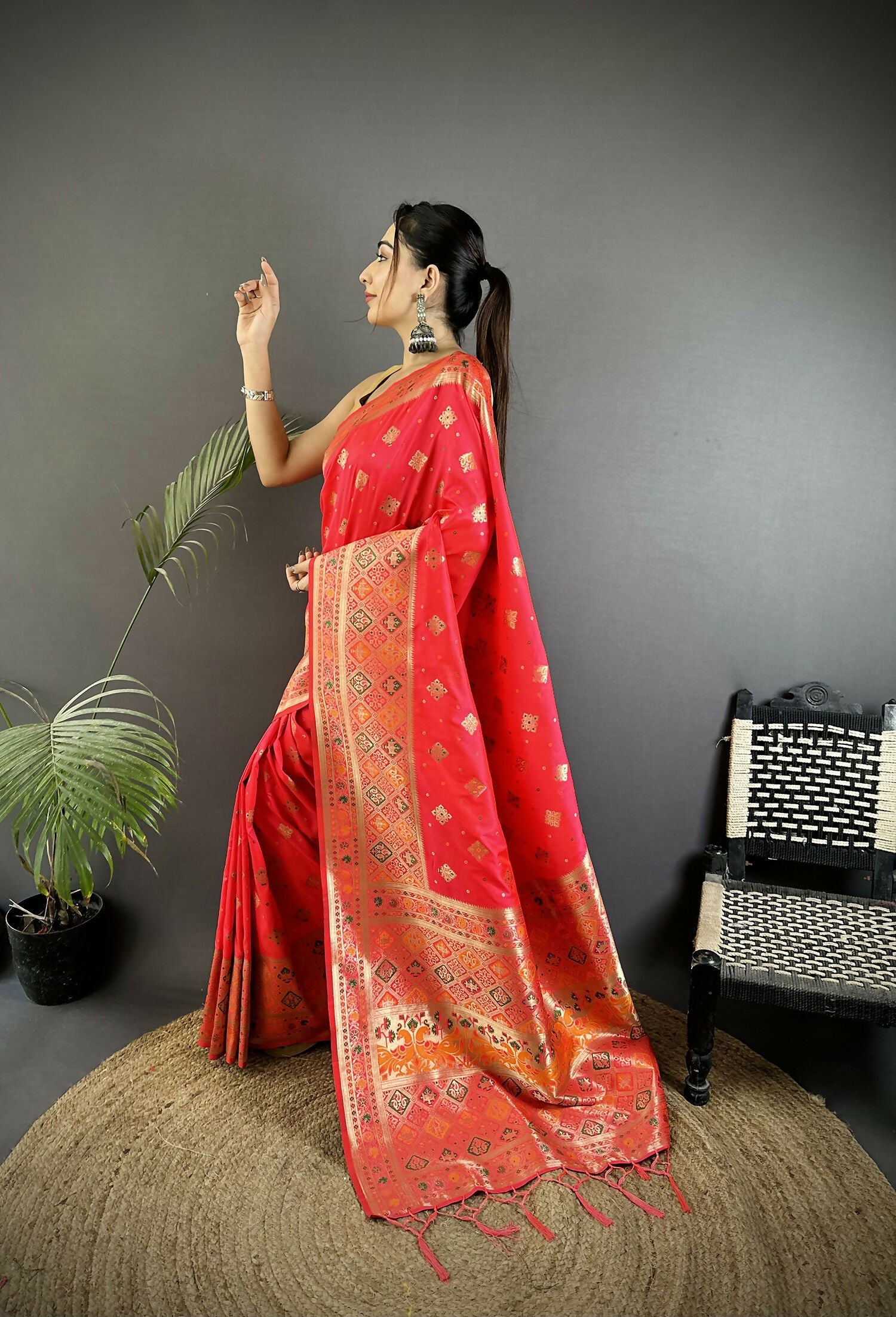 Joban Fashion Rani Pink Geometric Pattern Soft Silk Patola Saree