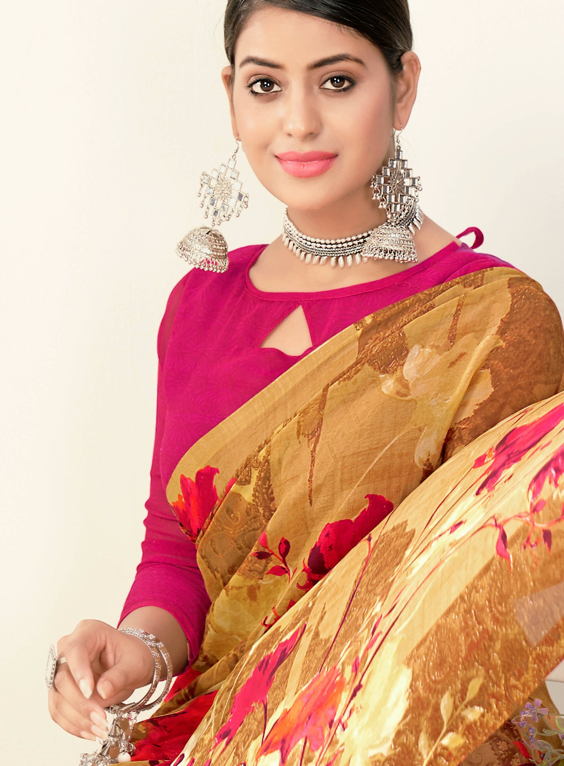 Brown Georgette Floral Printed Saree With Unstitched Blouse Piece - Jyoti
