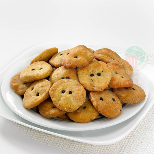 Shree Mithai Round Mathri 
