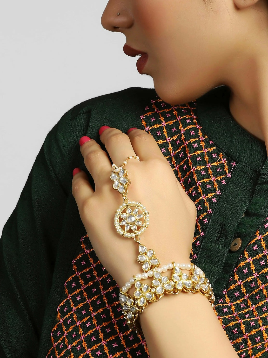 Joban Fashion Traditional Gold Polished Kundan Hathphool 