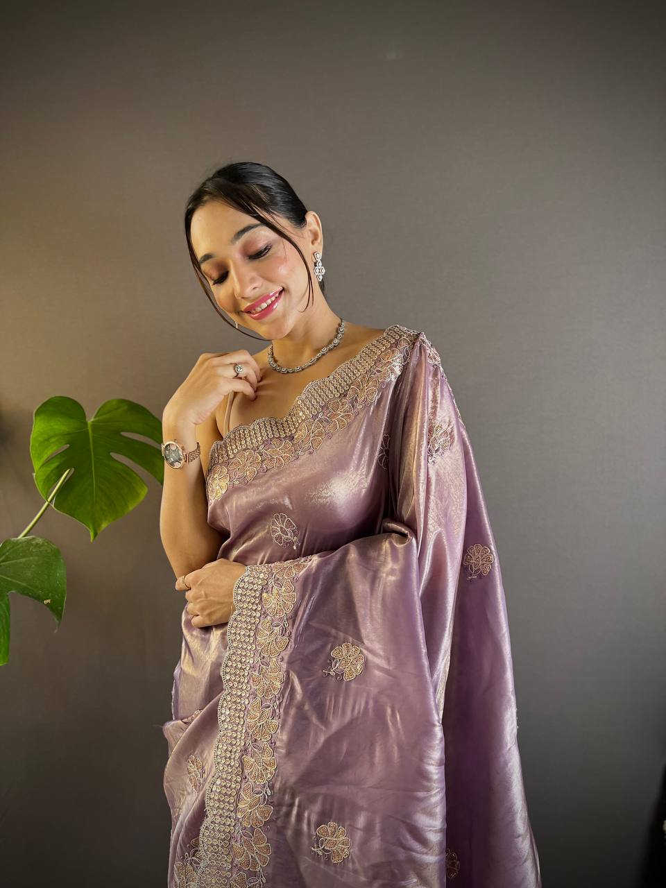 Teeya Creation Onion Color Gold Crush Embroidery Work Saree