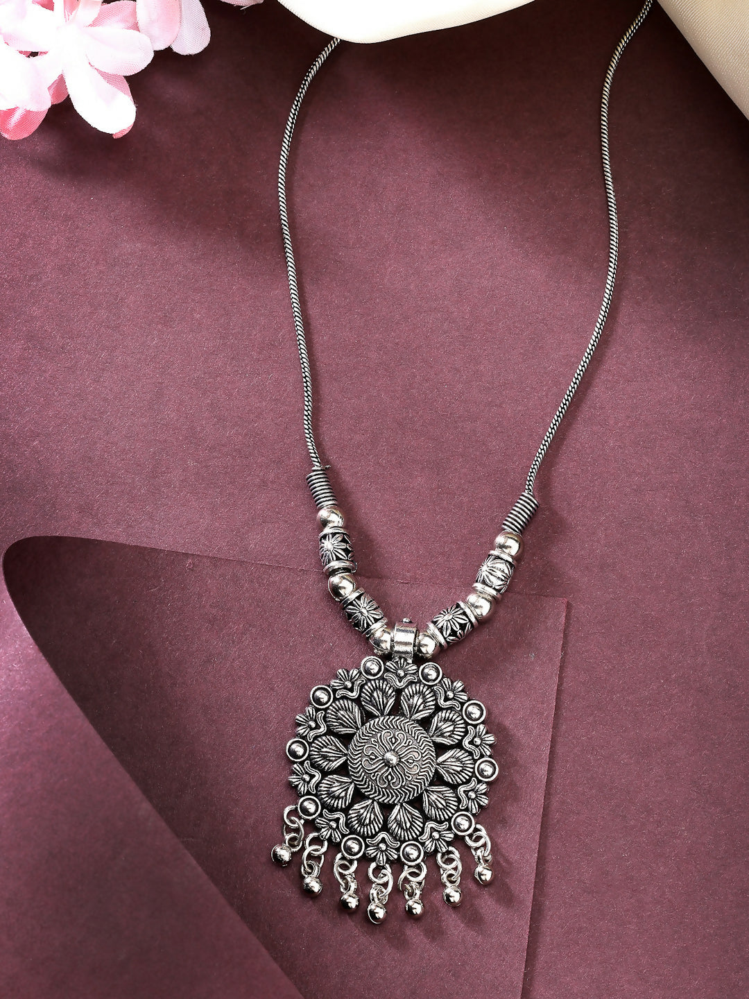NVR Women's Silver-Toned Floral Shape Pendant with Chain 