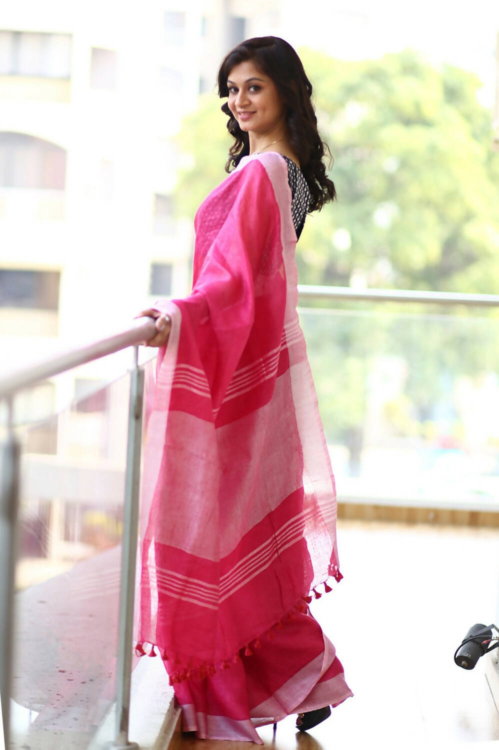 Very Much Indian Pure Linen Saree With Sleek Border And Exclusive Design - Pink - Grab2buy