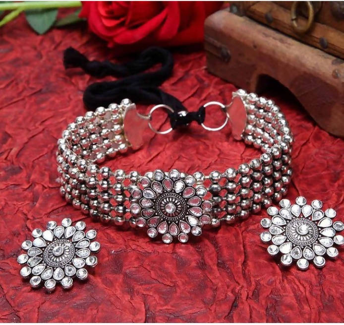 Mominos Fashion Silver color Necklace with Kundan work Mangalsutra 