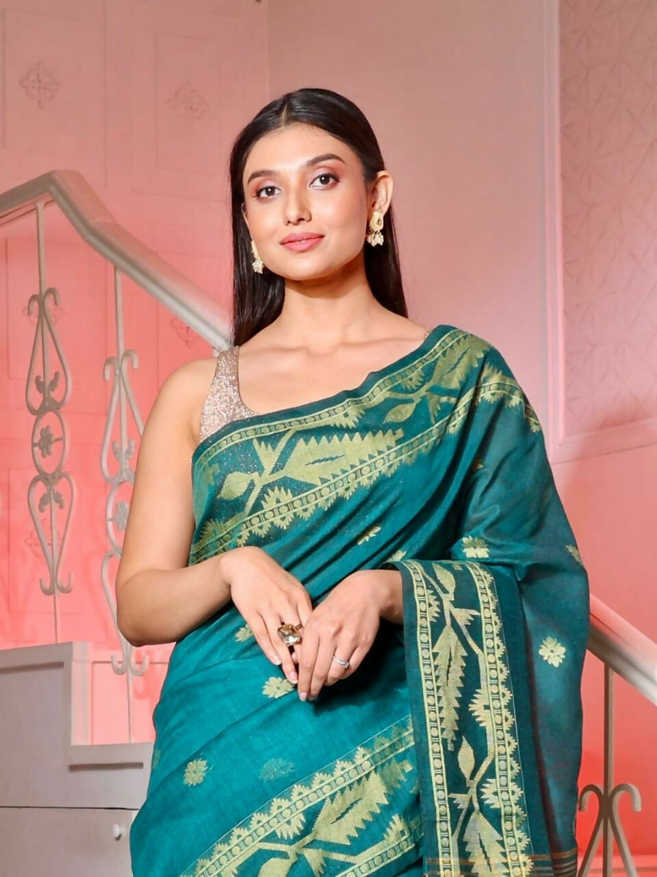 Exclusive Collection Beautiful Green Pure Cotton Woven Handloom Grab2Buy With Running Blouse Piece 