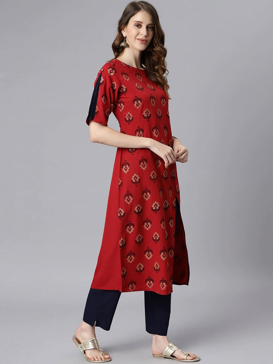 Janasya Women Maroon & Navy Blue Ethnic Motifs Printed Kurta with Trousers