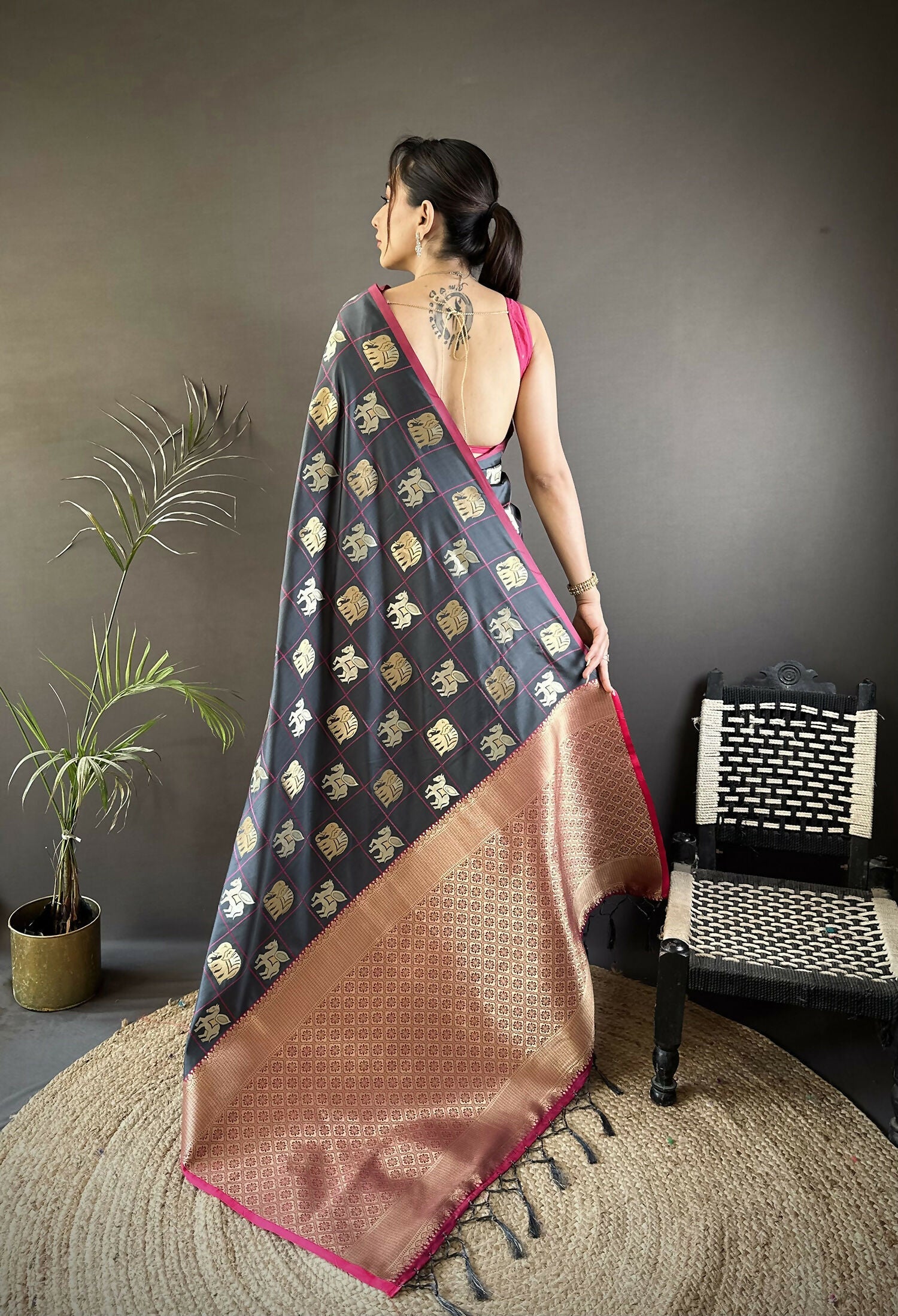 Joban Fashion Grey Elephant Motif Soft Silk Banarasi silk Saree