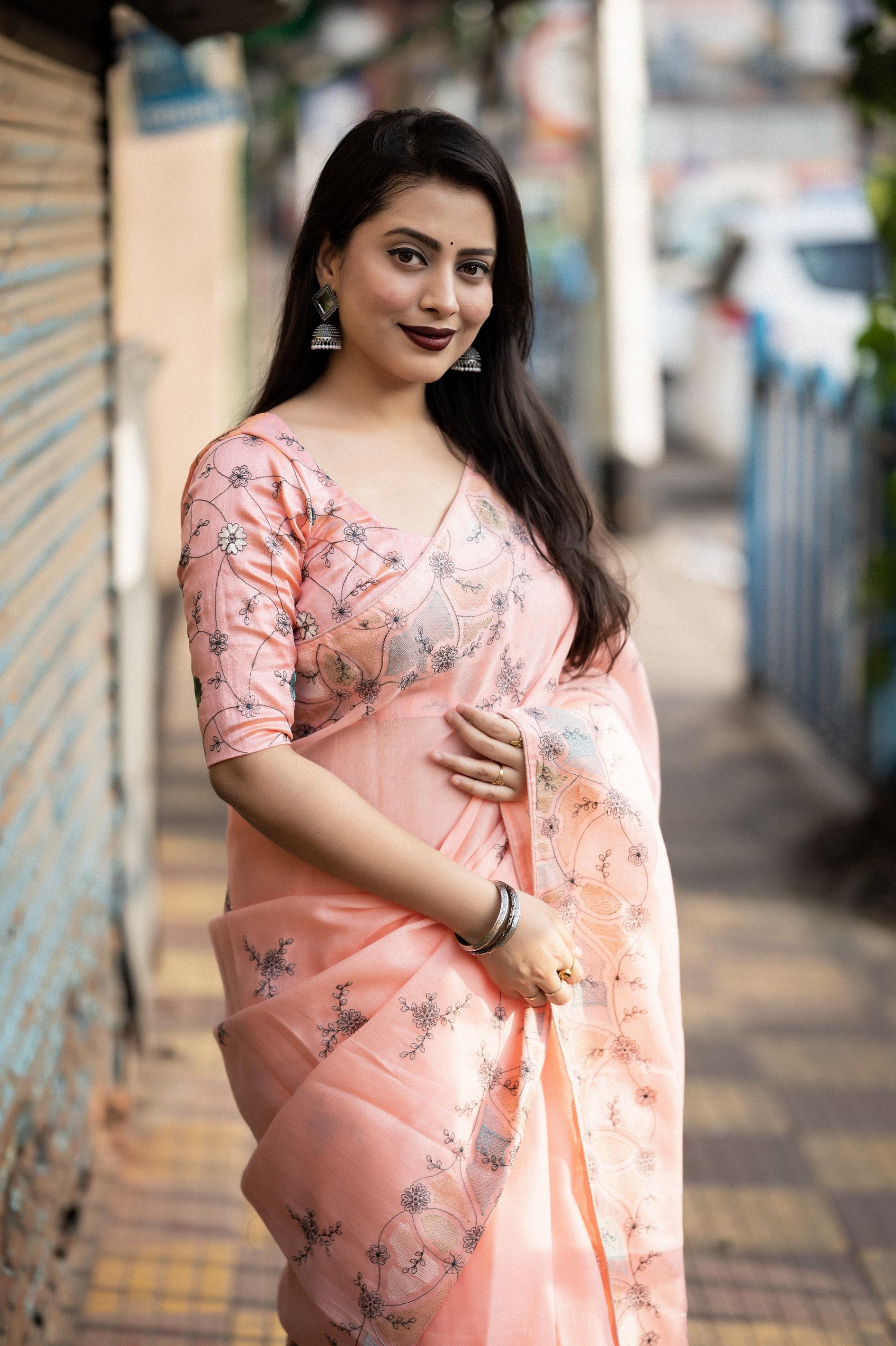 Pink Pure Linen Ethnic Motifs Saree with Unstitched Blouse - A2M