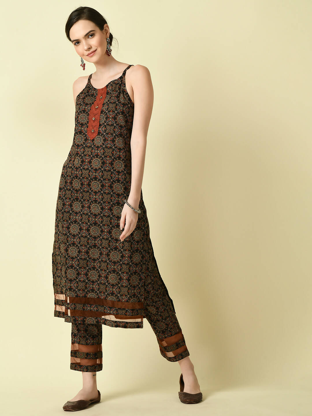 Myshka Women's Multi Straight Kurta & Trousers