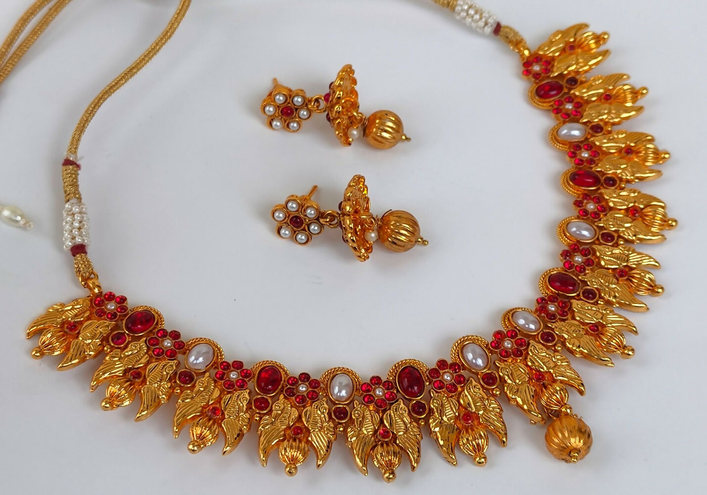 Kemp Peacock Pink & White Necklace Set - Grab2buy