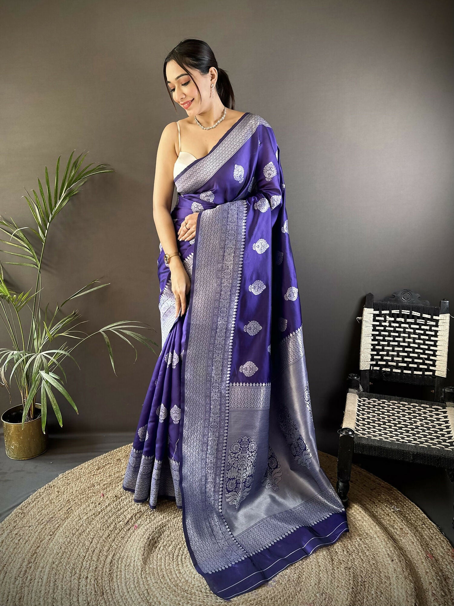 Joban Fashion Royal Blue Floral Motifs Soft Silk Banarasi Saree