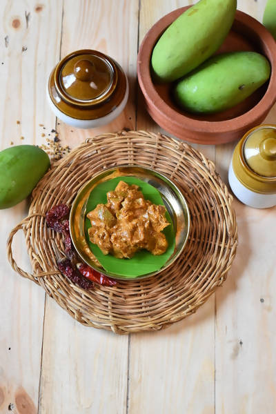 Dinoo's Organic Cut Mango Pickle 