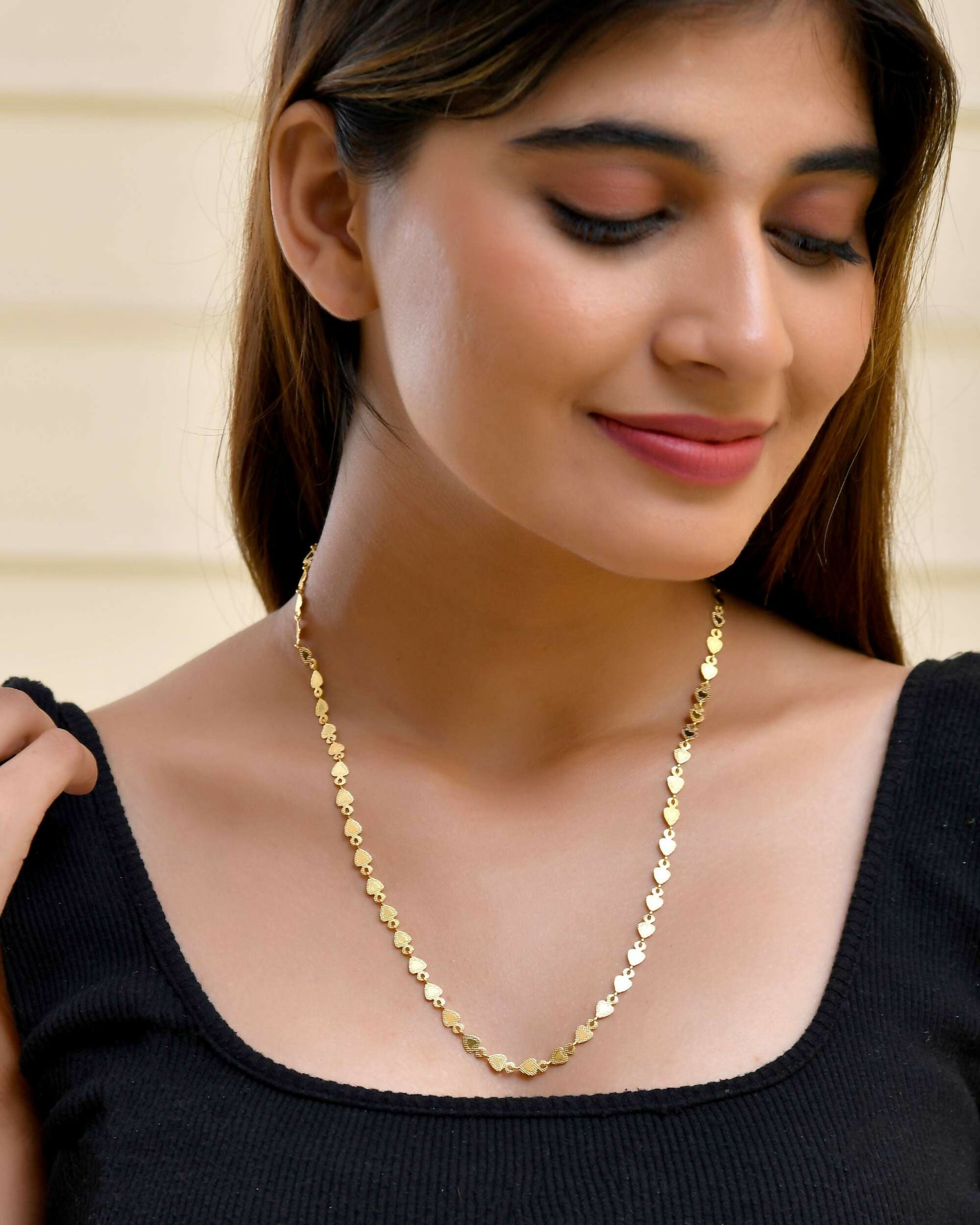 VOJ Gold-Polished Heart Shaped Chan for Women 