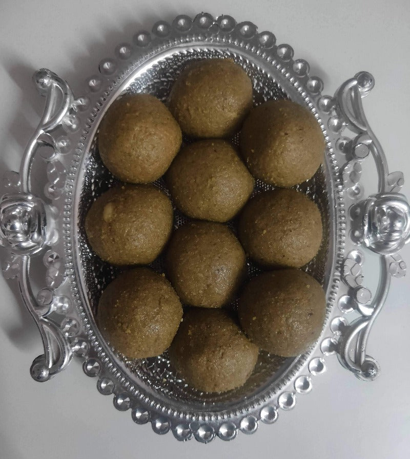 Govi’s Organic Foods - Jaggery Bajra Gondh Laddu (Pearl Millet) 