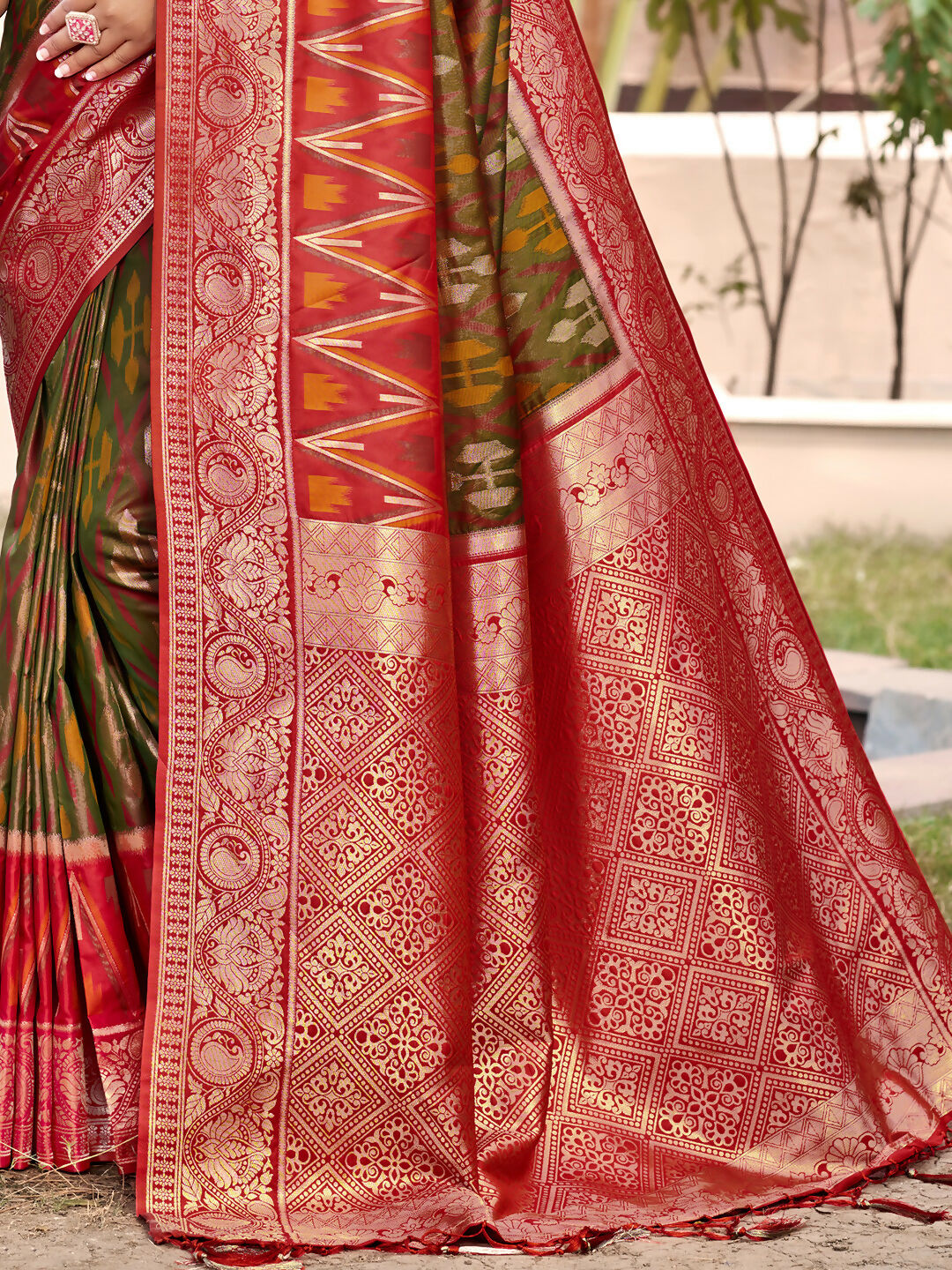 Shree Shyam Fashion Mehndi Pochampally Silk Saree