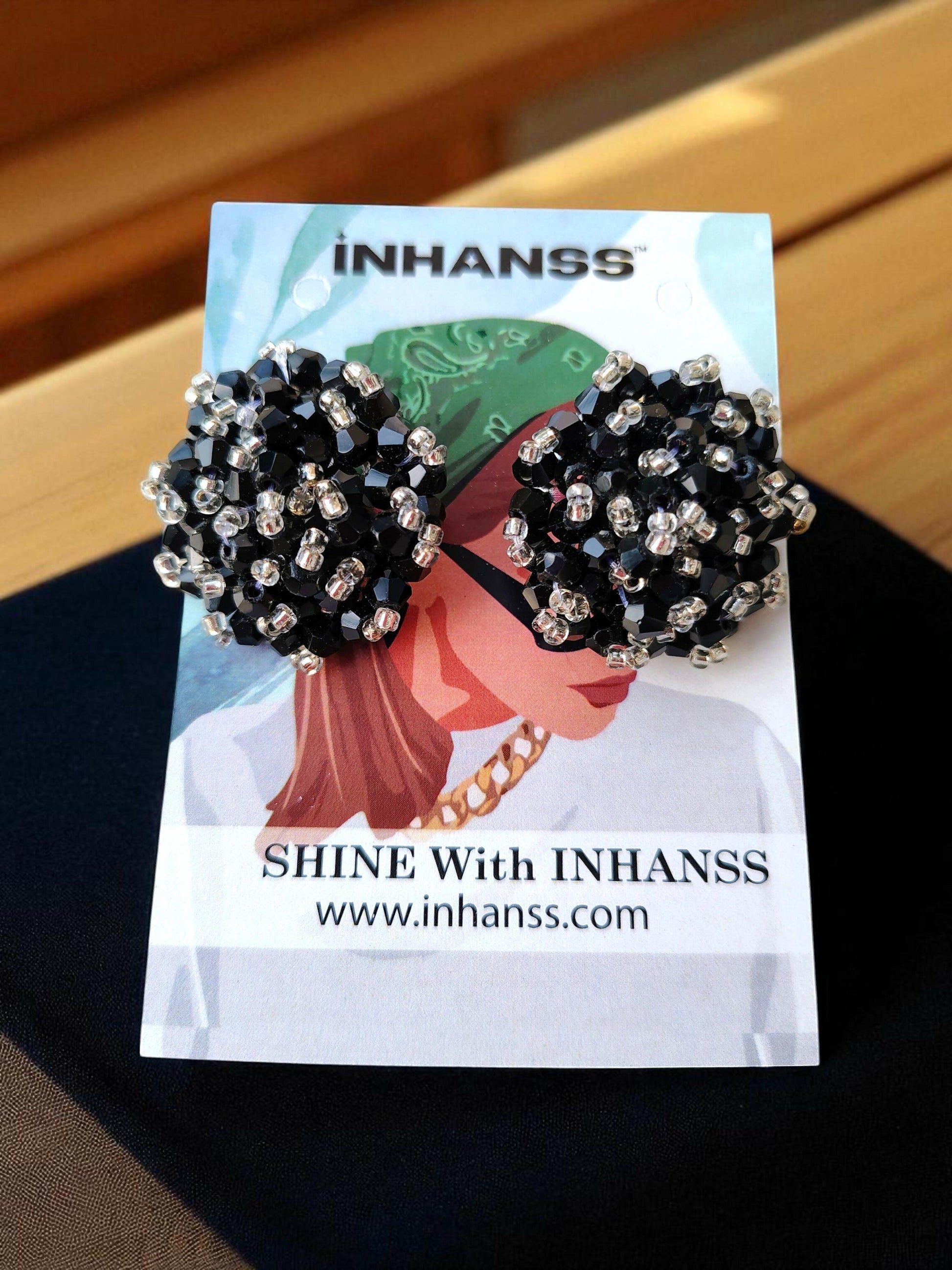 Inhanns Premium Everyday Studs - Black & White