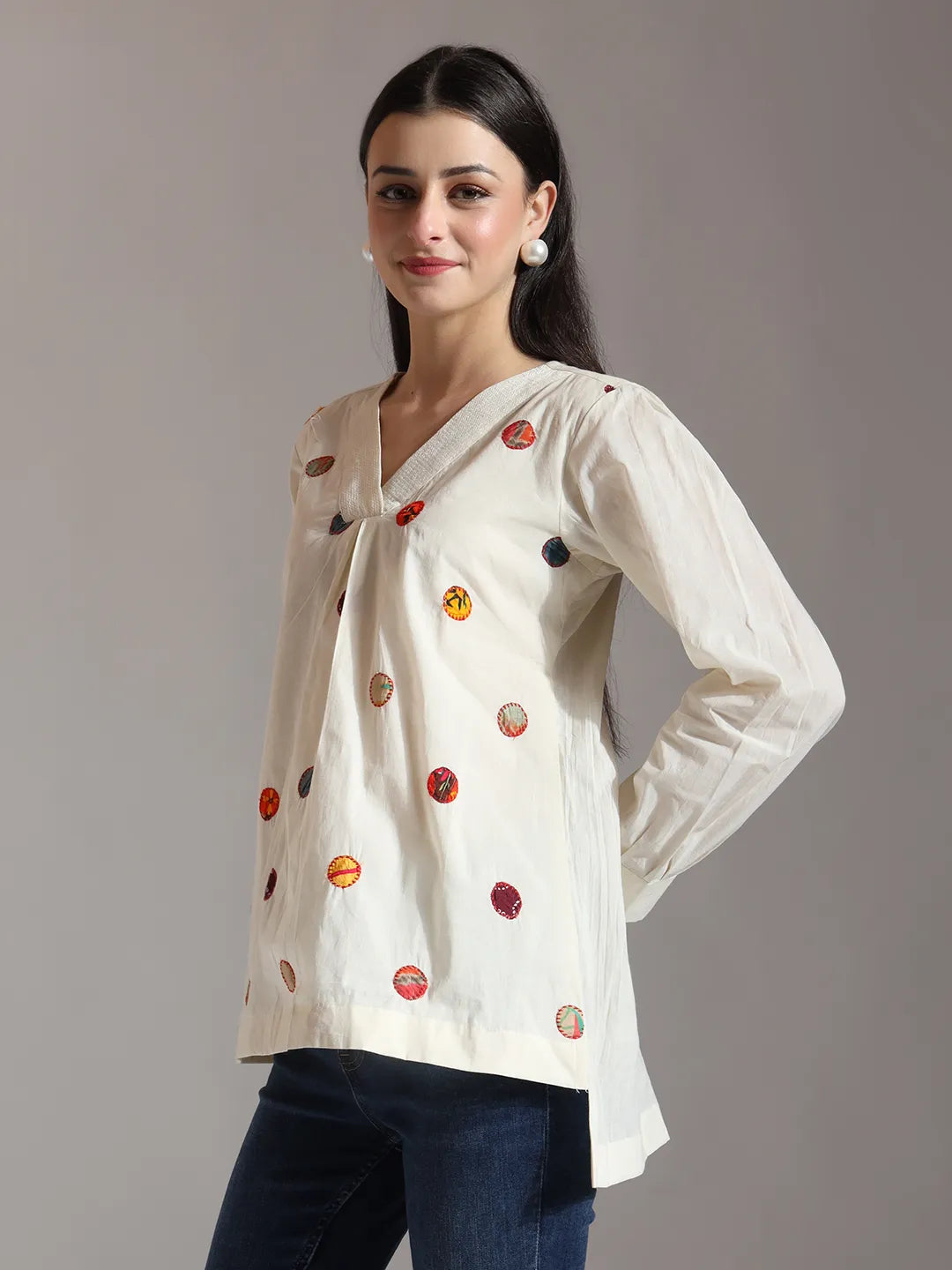 Yufta White Pure Cotton Applique Work Top  Grab2Buy Yufta Grab2Buy