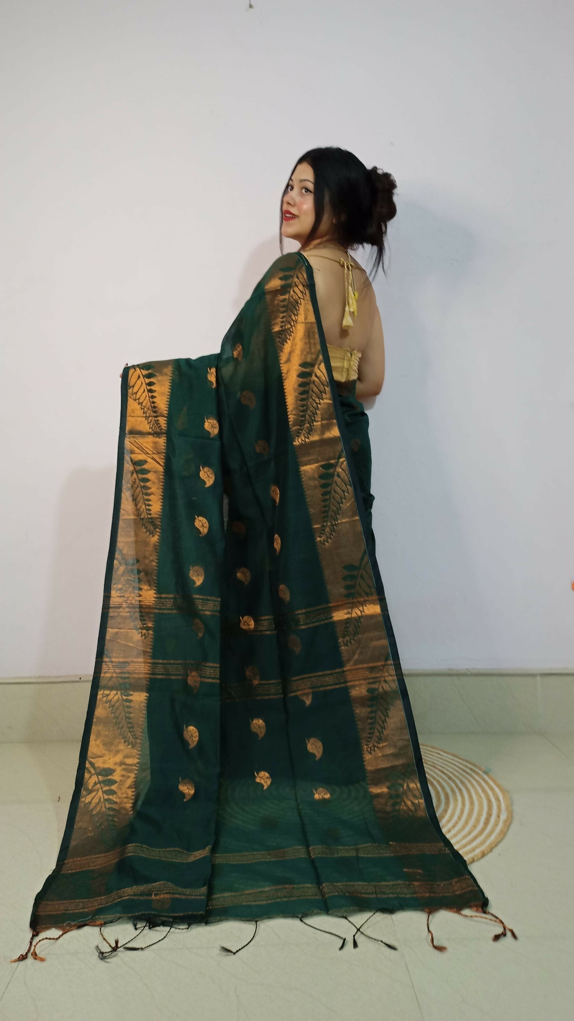 Exclusive Collection Beautiful Purssion Green Cotton Silk Woven Handloom Grab2Buy With Running Blouse Piece 