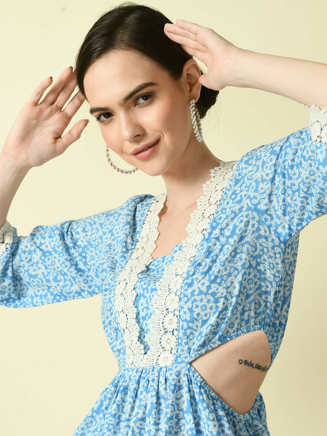 Myshka Women's Blue Floral Printed Fit and Flare Dress