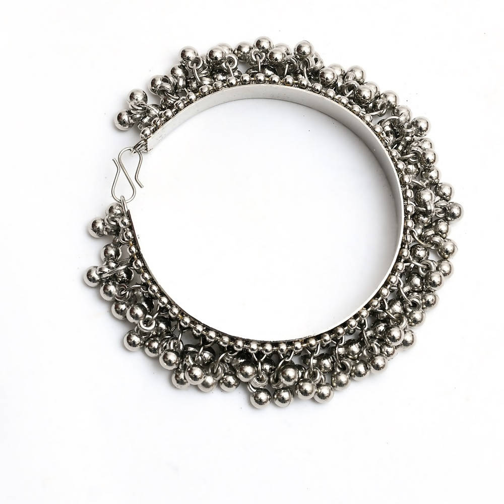 Mominos Fashion Kamal Johar Oxidised Silver-Plated Ghungroo Handcraft Bracelet 
