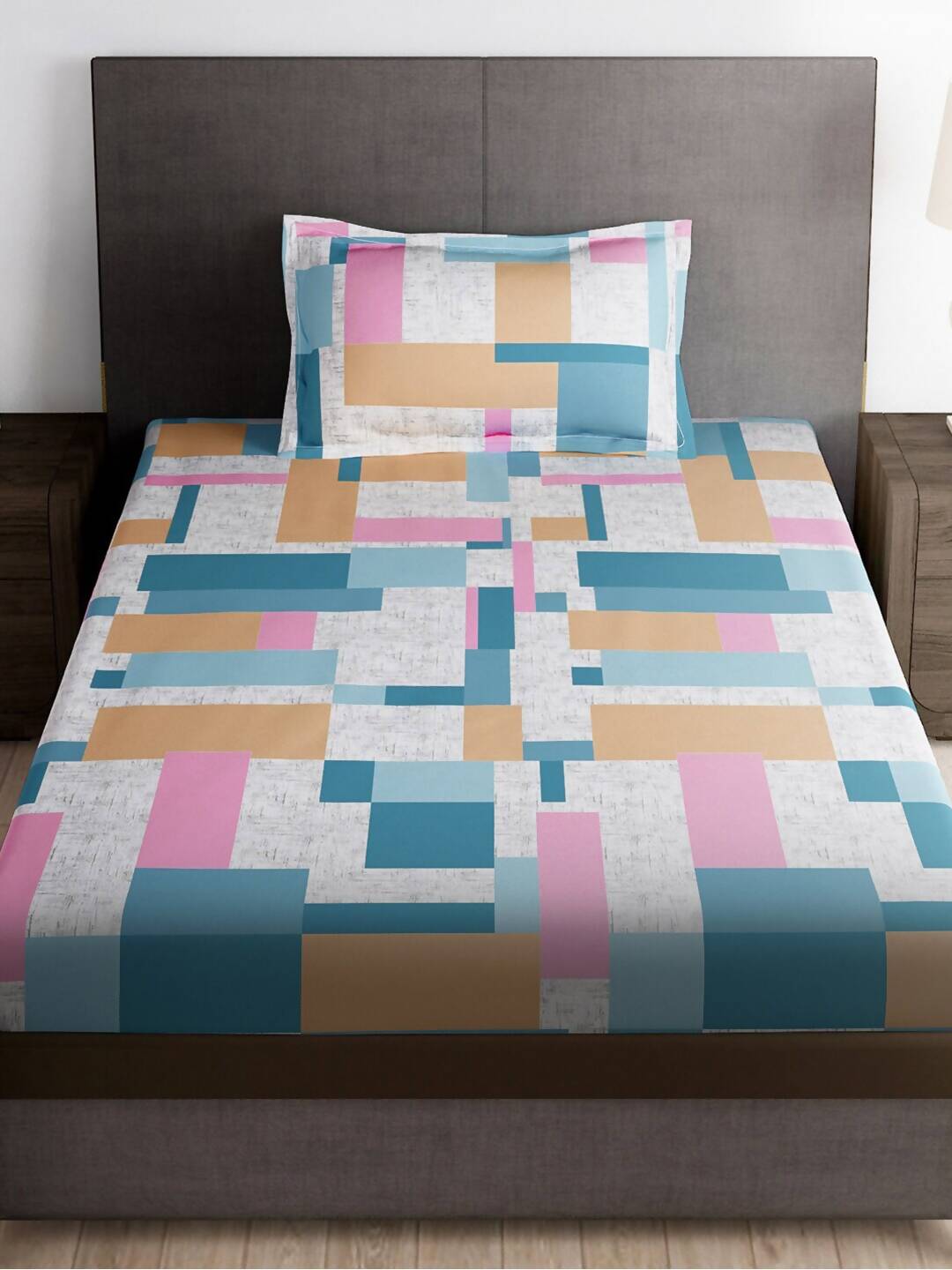 Story@home Arena Grey & White Printed 180 TC Bedsheet & Pillow Covers 