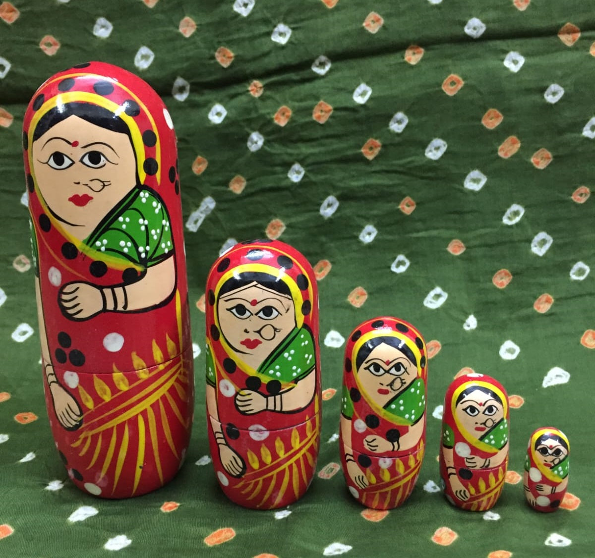 Elite Trading Wooden Indian Nesting Doll Set for Girls (5 Dolls) 