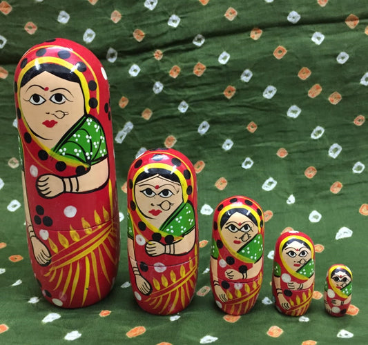 Elite Trading Wooden Indian Nesting Doll Set for Girls (5 Dolls) 