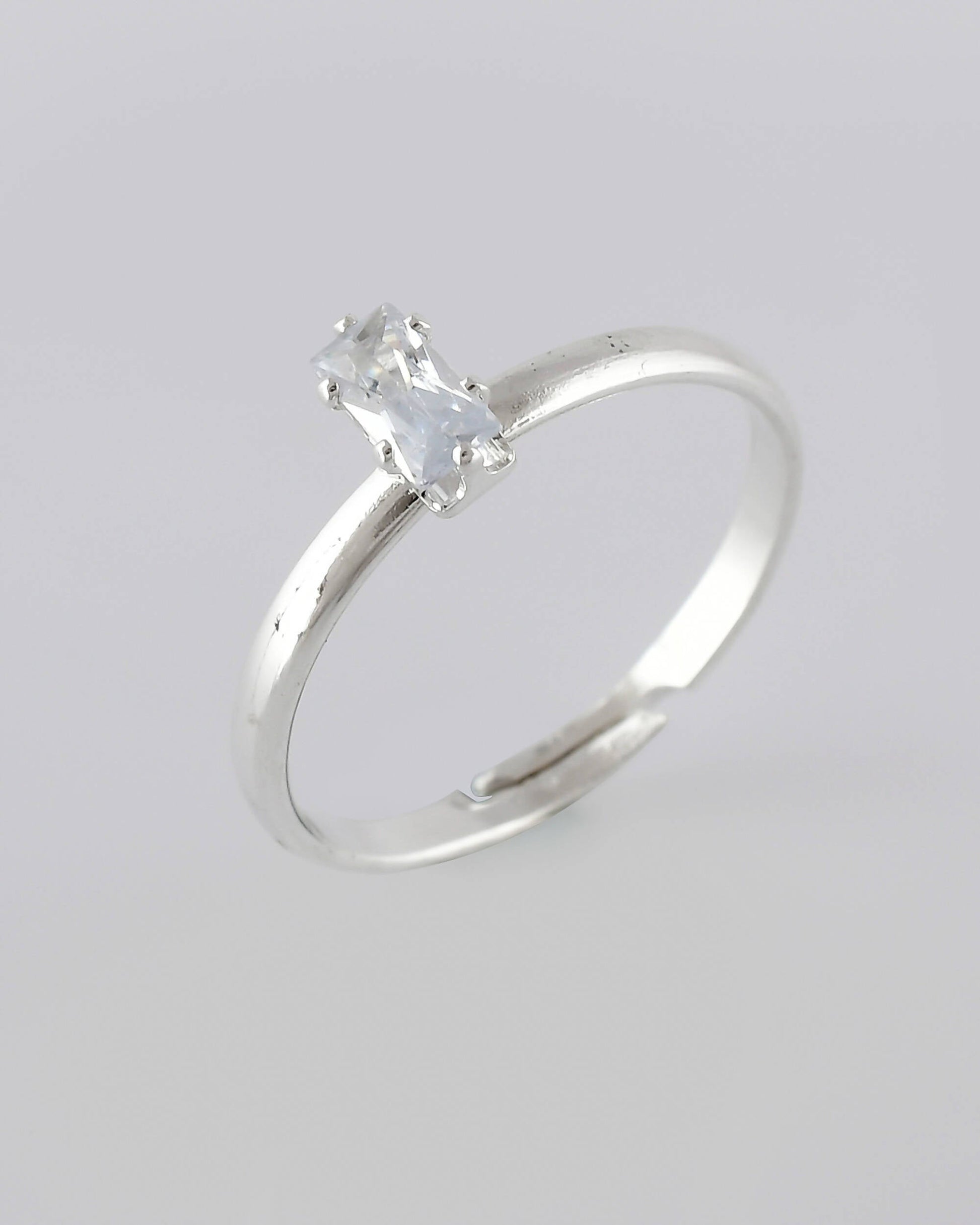 VOJ white CZ-detail Stainless Steel Cubic Zirconia Silver Plated adjustable finger Ring 