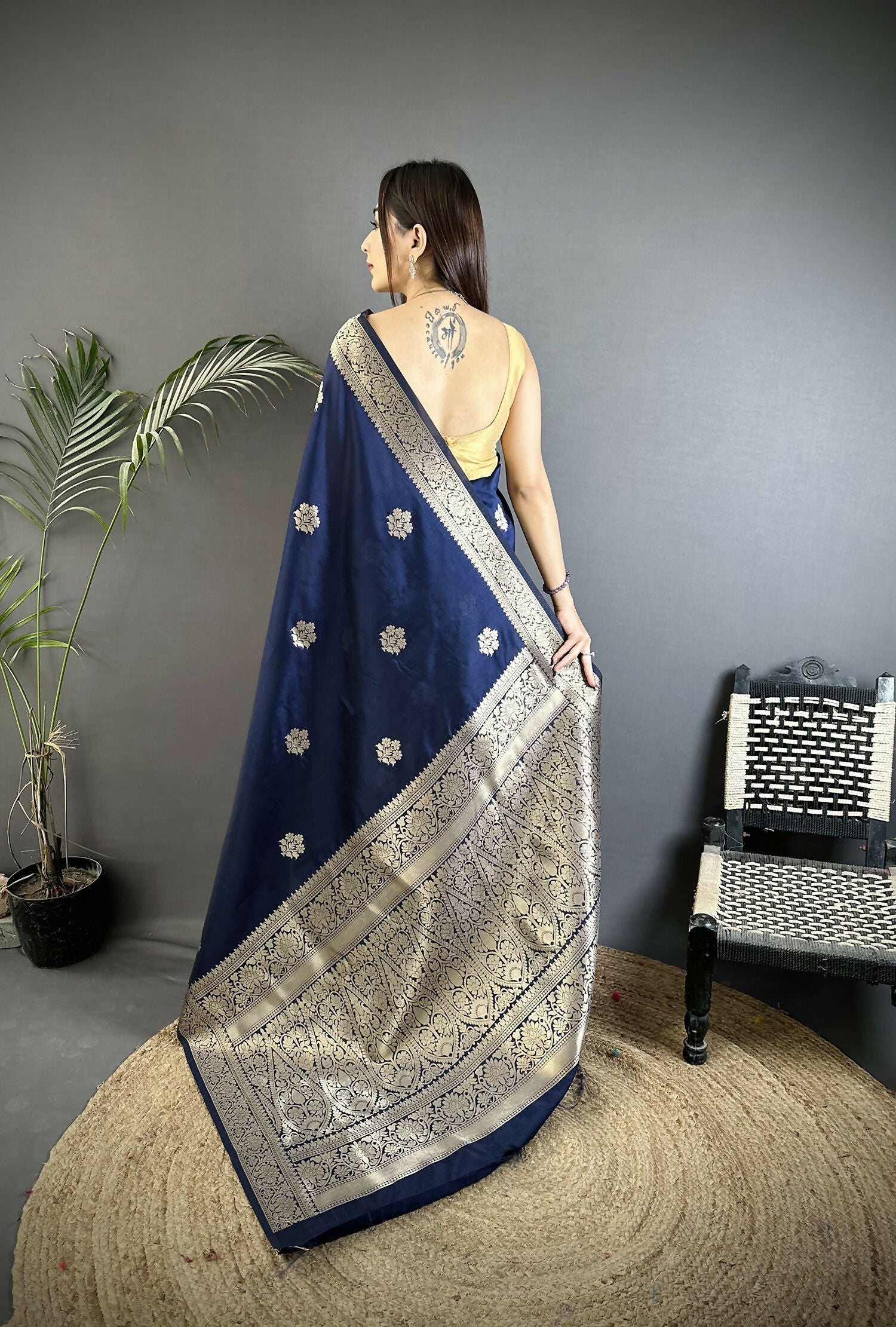 Joban Fashion Navy Blue Floral Jacquard Woven Design Cotton Silk Banarasi Silk Saree