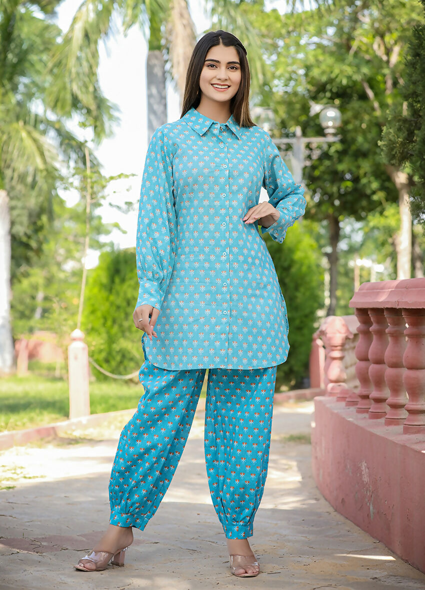 Kaajh Women's Sky Blue Printed Cotton Kurta Pant Set